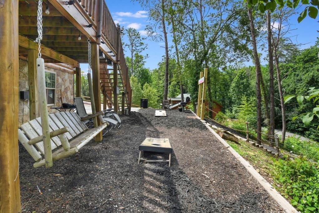 Enchanted Forest Cabin And Teepee! Lights & Laser Show! Private Hot Tub! Unique Stay! Sevierville Exteriér fotografie