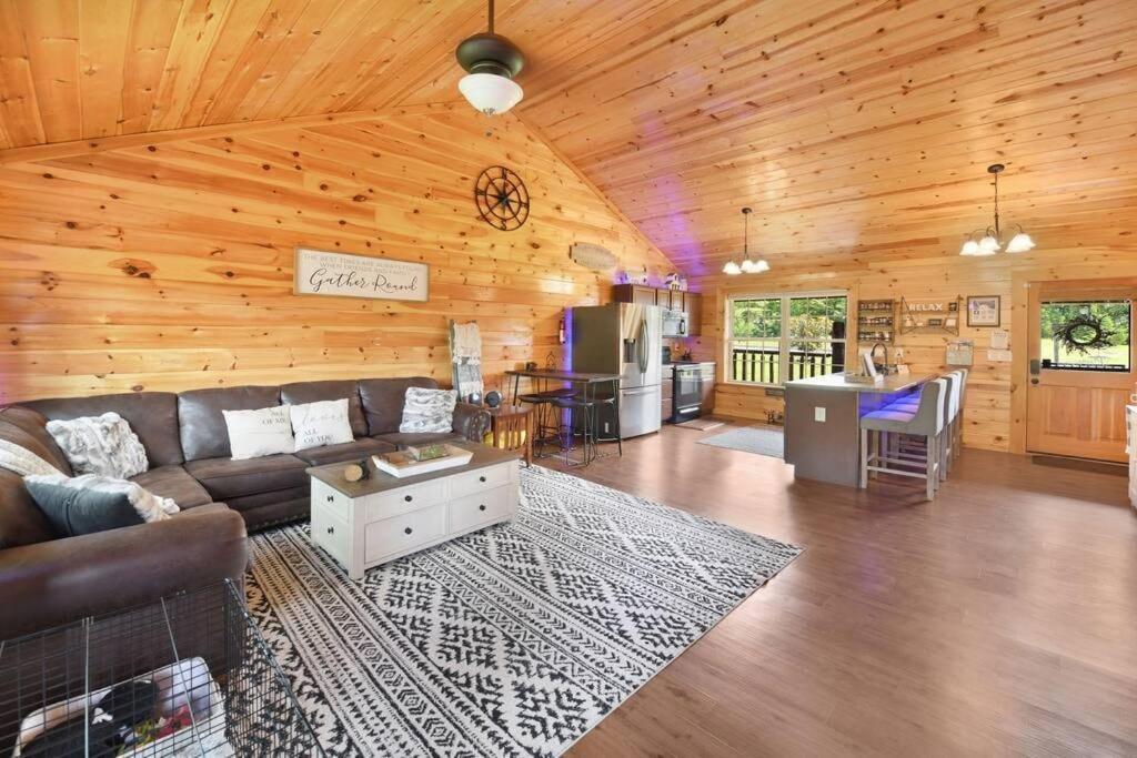 Enchanted Forest Cabin And Teepee! Lights & Laser Show! Private Hot Tub! Unique Stay! Sevierville Exteriér fotografie