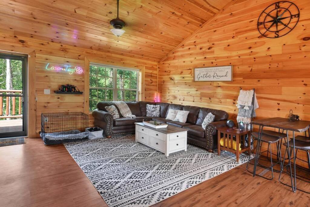 Enchanted Forest Cabin And Teepee! Lights & Laser Show! Private Hot Tub! Unique Stay! Sevierville Exteriér fotografie
