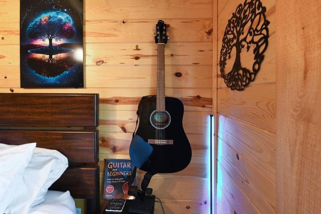Enchanted Forest Cabin And Teepee! Lights & Laser Show! Private Hot Tub! Unique Stay! Sevierville Exteriér fotografie