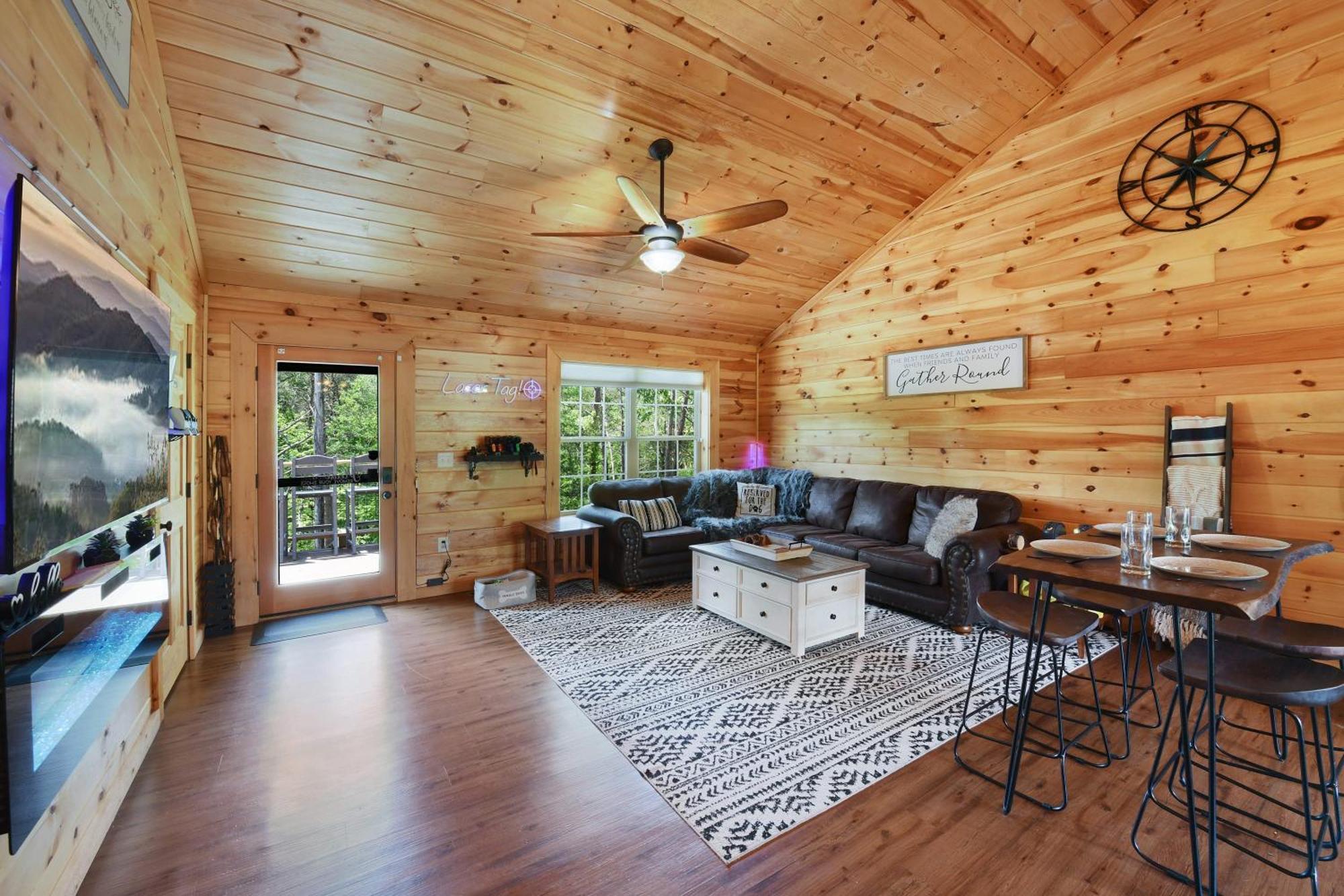 Enchanted Forest Cabin And Teepee! Lights & Laser Show! Private Hot Tub! Unique Stay! Sevierville Exteriér fotografie