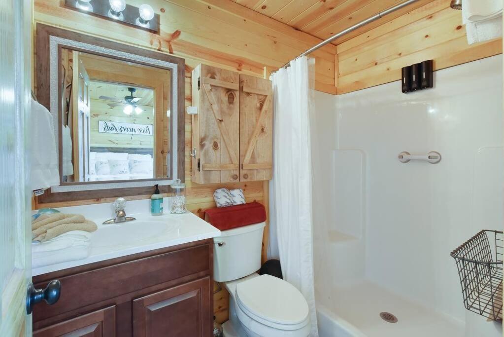 Enchanted Forest Cabin And Teepee! Lights & Laser Show! Private Hot Tub! Unique Stay! Sevierville Exteriér fotografie